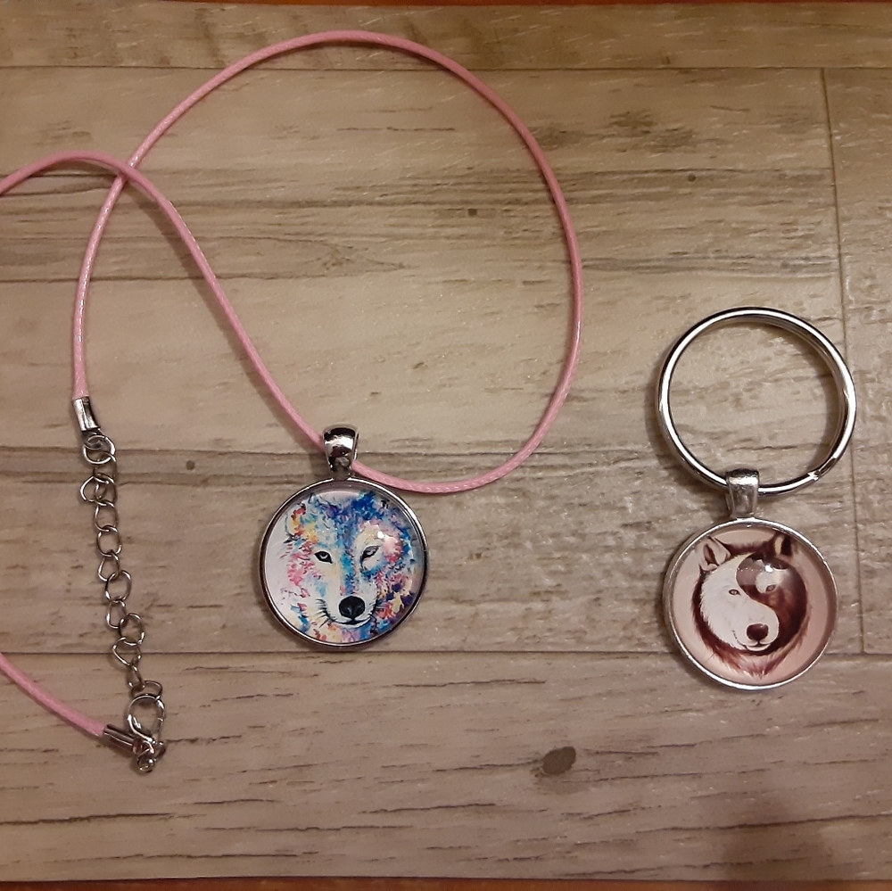 Wolf necklace and Keyring